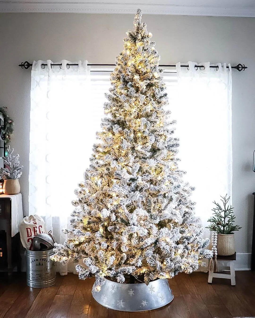 9' Prince Flock® Artificial Christmas Tree with 650 Warm White LED Lights