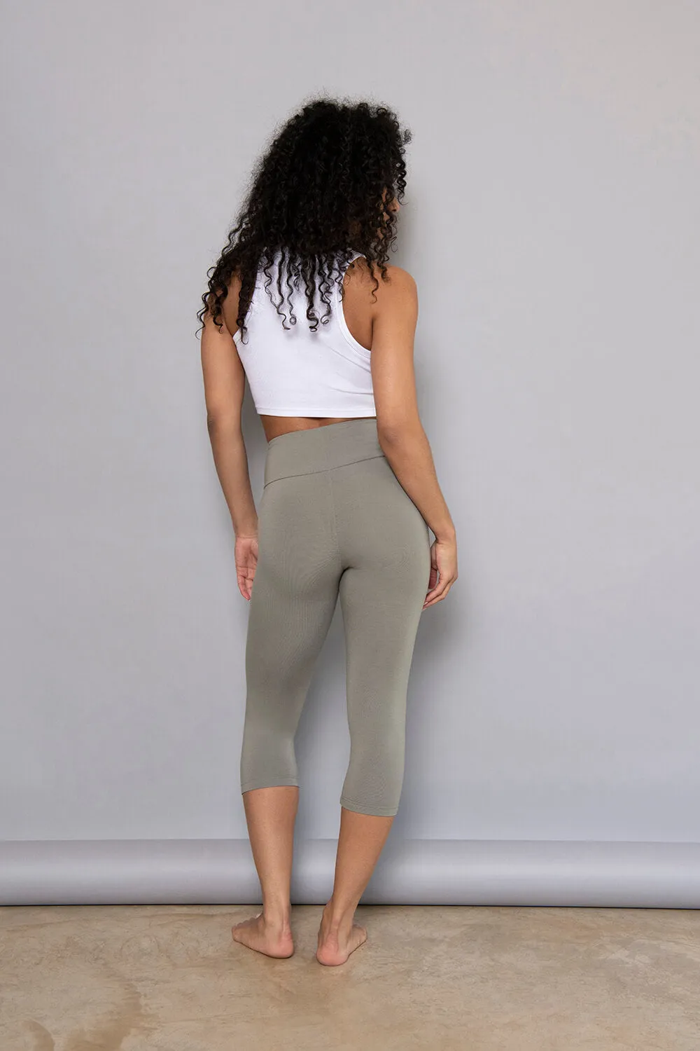 Cropped Lightweight Leggings - Sage Green