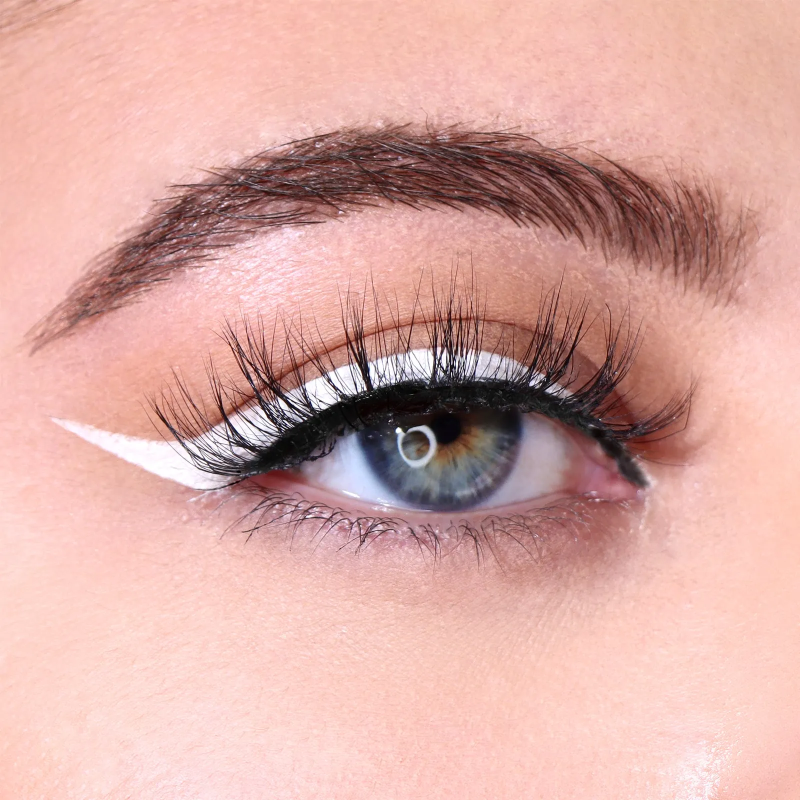 Eye Catching Dip Liner (002, White)